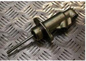 Brake Master Cylinder - CV Type - Non Servo | Series LWB 1967 On 90569128